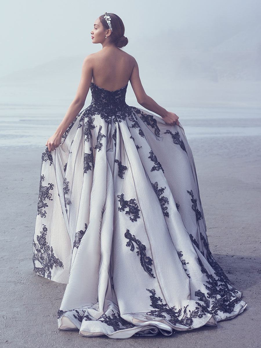 Black Floral Applique Princess Wedding Dresses A-Line Sleeveless Floor-Length Bridal Gown