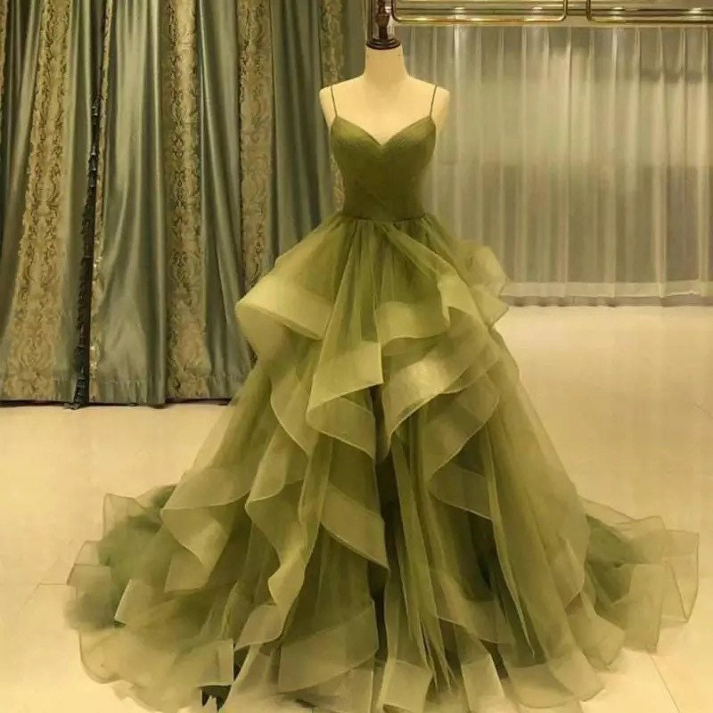 Green Tulle Sexy Dress | Elevated Prom Dress | Elegant Evening Dress | Formal Dress | Custom made | Birthday Dress | Wedding Gown | Puffy