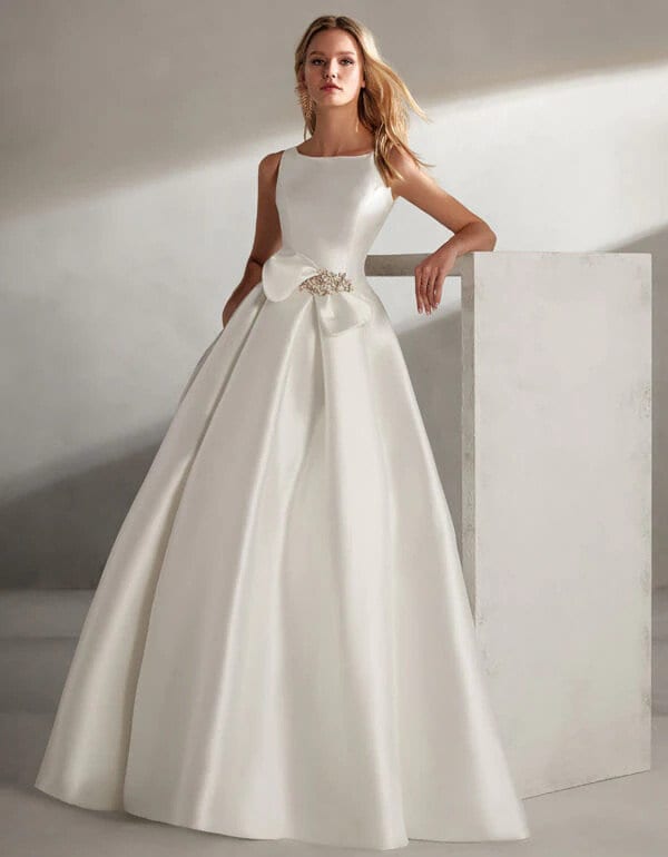 Modest Elegant Satin Open Back Wedding Dress Classic Vintage Bridal Gown Plus Size Custom Made