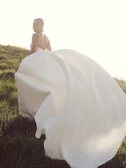 Spaghetti Straps Satin Wedding Dress Elegant Sleeves Wedding Gown Custom Made Bridal Gown Plus size