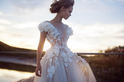 Charming Princess Wedding Dress A-Line Floral Appliques Wedding Dress Off the Shoulder Vintage Bridal Gown, Custom Made